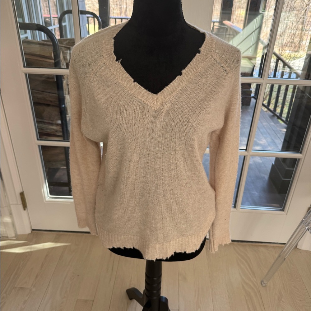 Minnierose 7 Gauge Cashmere Frayed Edge Cropped V Neck